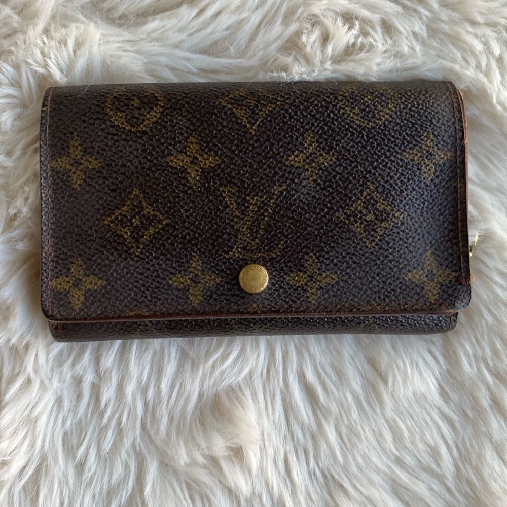 LOUIS VUITTON Monogram Bifold Snap Wallet - Picture 1 of 12